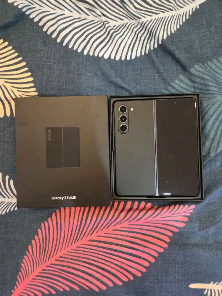 Samsung Z Fold 5 12/512gb sein