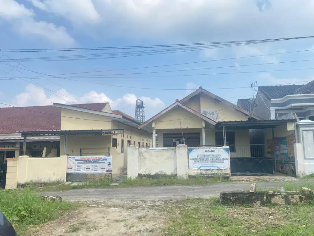 Rumah plus kosan di kedamaian