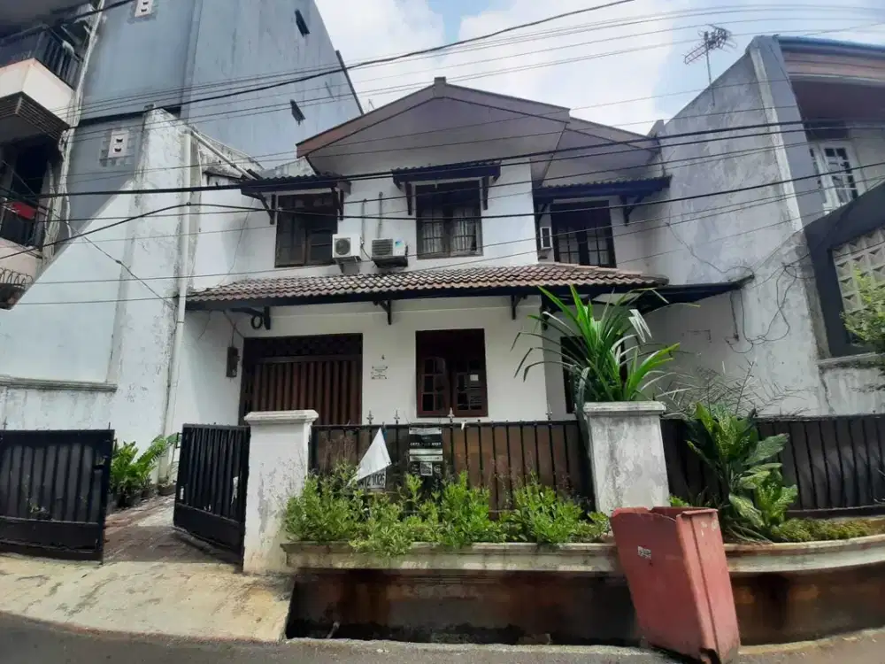 Ton - Dijual Cepat Barang Langka Harga Mepet Njop Lokasi Dekat Kampus Jakarta Barat