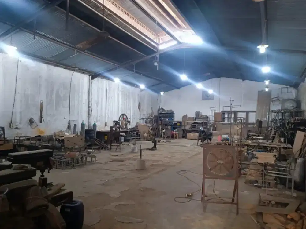 Gudang n Kantor Siap Pakai LIK Kaligawe Semarang Jalan Sudah Tinggi