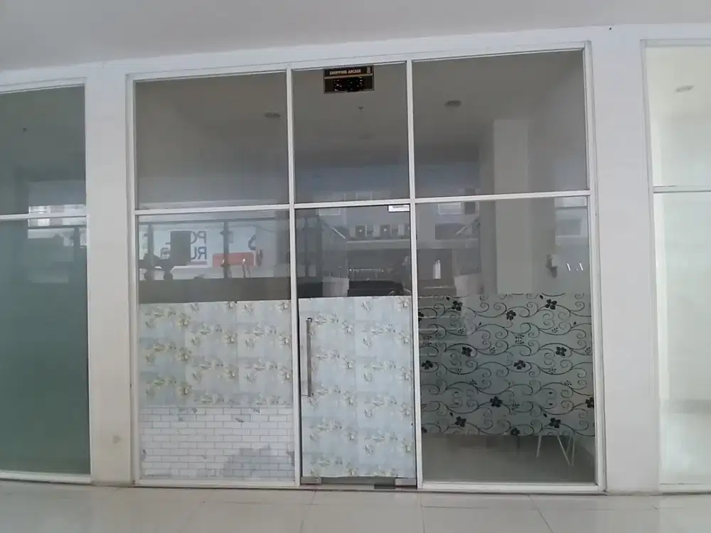 DISEWA KIOS TAHUNAN MURAH BAGUS BUAT KANTOR USAHA SENTUL TOWER APARTMENT SENTUL CITY SSC107
