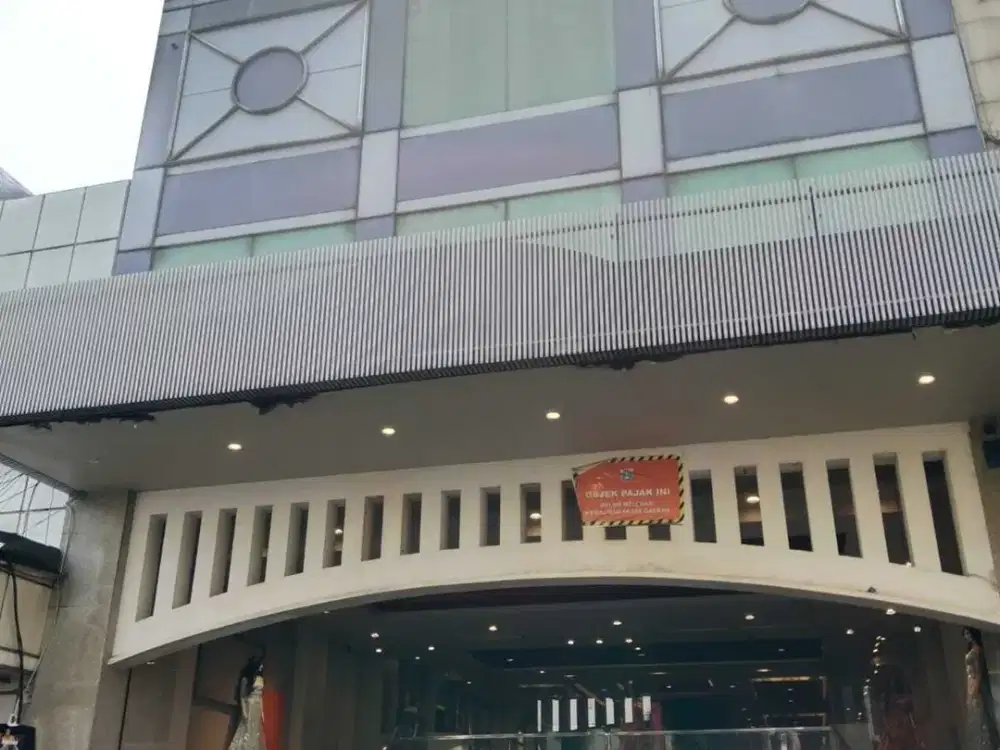 Ruko 4Lt di Pusat Bisnis Pasar Baru Sawah Besar, Dekat Stasiun Juanda dan Istiqlal