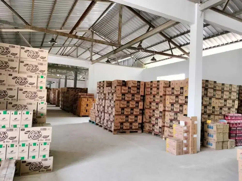 Gudang Plus Office di Jalan Raya Penggilingan, Jakarta Timur