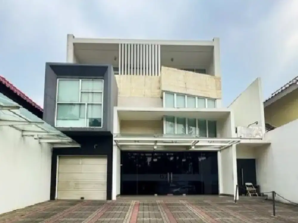 Dijual Semi Furnish Kantor 3 Lantai di Anggrek Loka, BSD City, Tangerang
