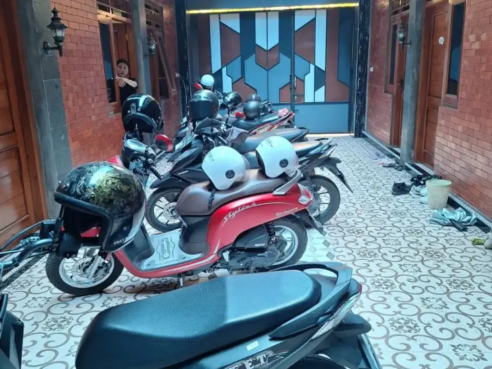 JUAL KOS MAHASISWI 16 KAMAR KAMAR MANDI DALAM GONILANKARTASURA UMSSOLO