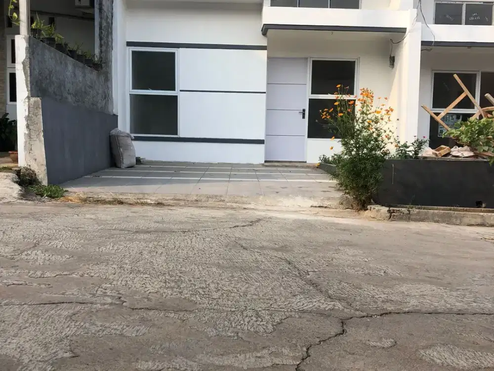 dijual Rumah harga terjangaku full bata merah