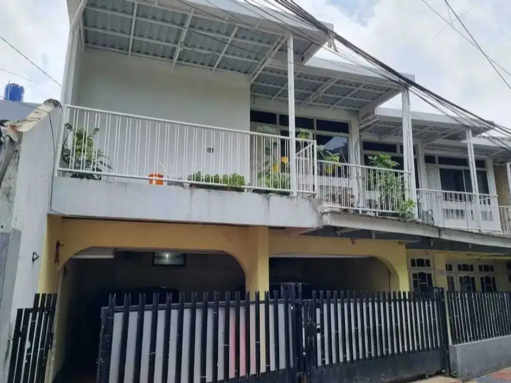 Jual cepat rumah kos di Cikini jakpus lt 363 m 3 lt