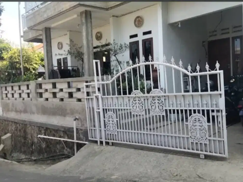 DIJUAL Rumah tinggal dan kosan Lux 2 LT Setiabudi Bandung