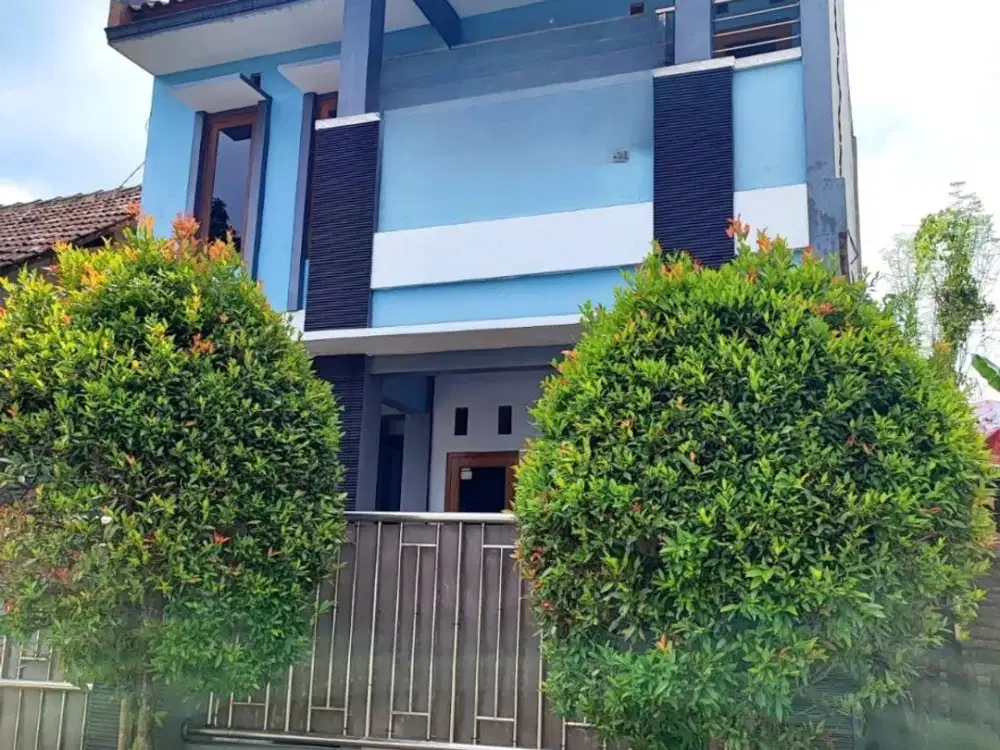 Rumah Kos Baru 2 Lantai Dekat Kampus Tohudan Colomadu