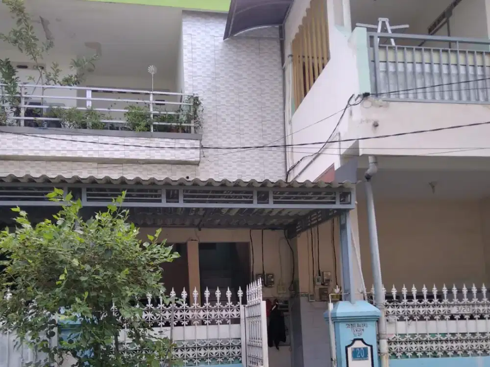 Rumah Kos Dijual di Surabaya Timur, semi furnished beserta anak kosnya