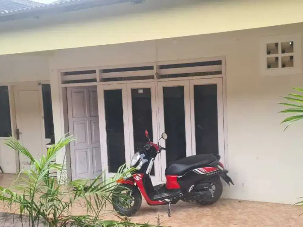 RUMAH KOS 18 KAMAR JALAN JAWA DEKAT UNIVERSITAS JEMBER