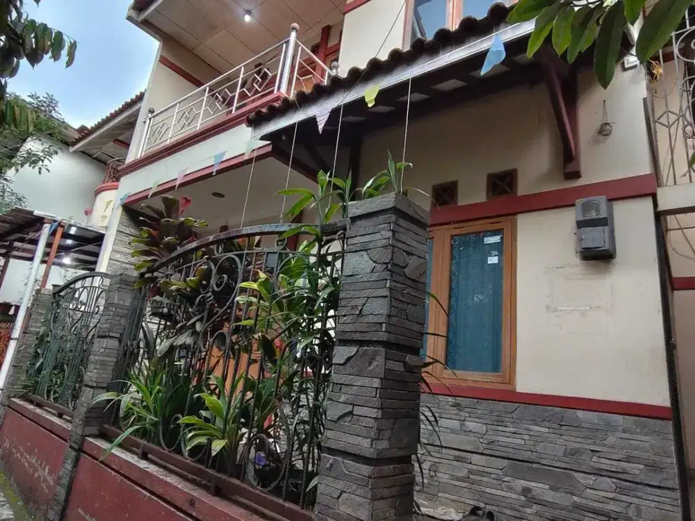 Dijual  Kost-an Aktif & Rumah Induk di Dago BAndung