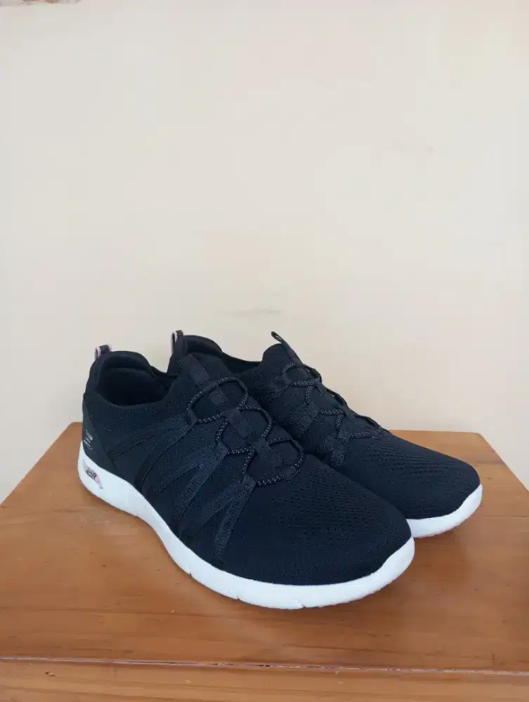Skechers Arch Fit
