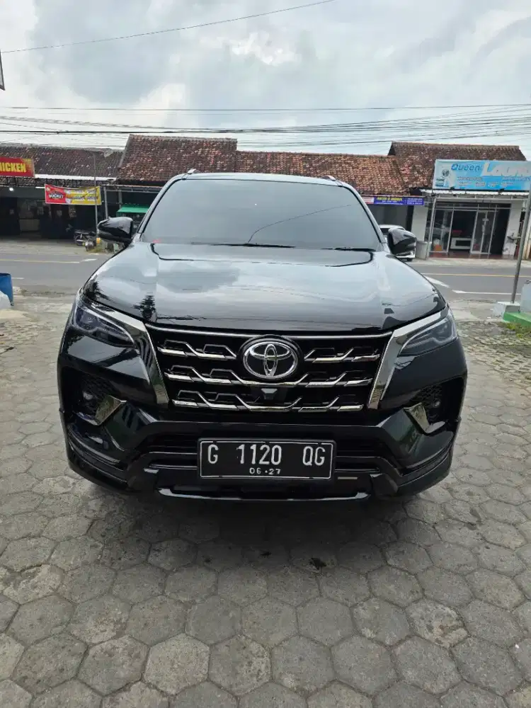 Fortuner gr 2.8 tahun 2022