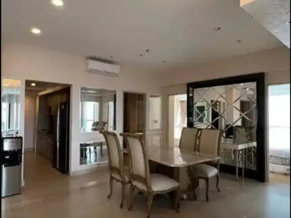THE PEAK RESIDENCE Connecting TP5 Private Lift