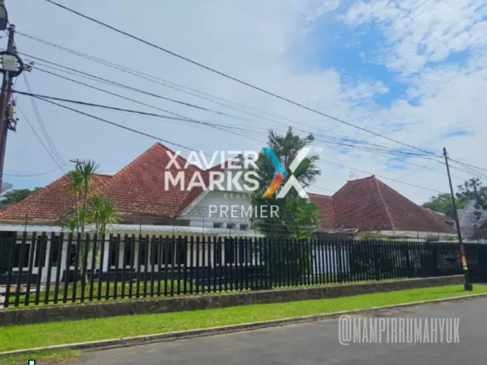 Rumah Vintage Terawat di Ijen Klojen Malang
