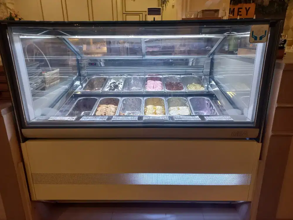 Gelato Showcase Bekas