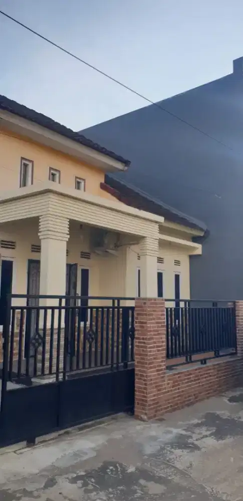 DIJUAL RUMAH LOKASI STRATEGIS