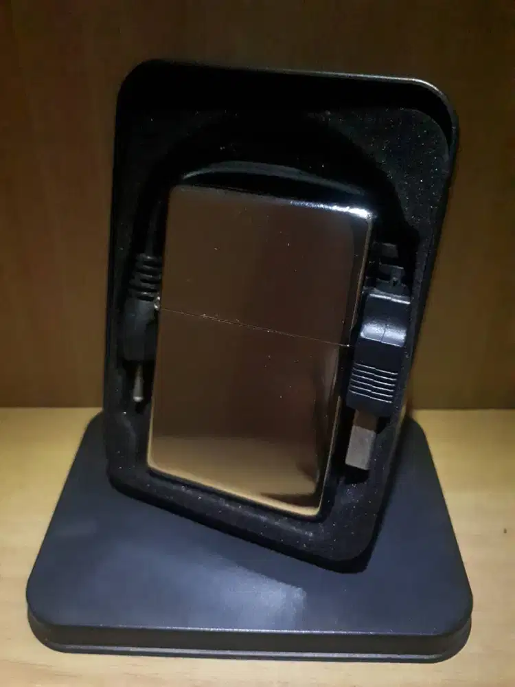 Jual Zippo Electric Belum Pernah Dipakai Bersih Sesuai Foto, Box Ada