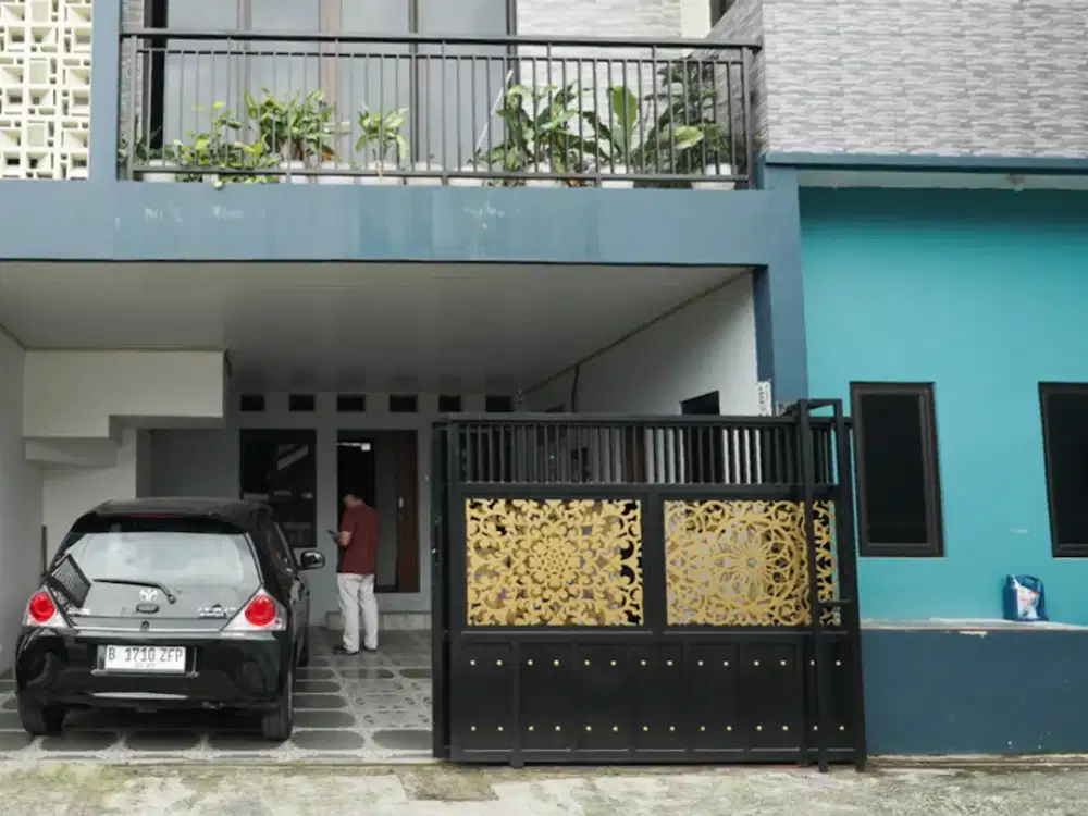 Di Jual Rumah Modern di Kav UI Barat