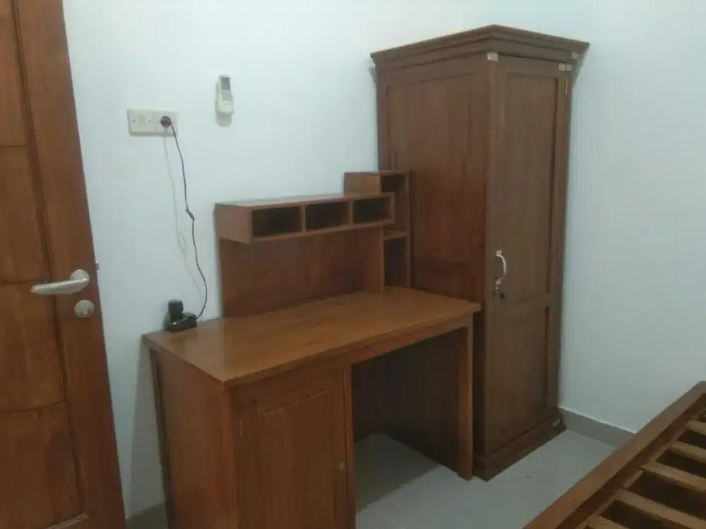 Kos 2lt dukuh kupang barat belakang kampus wijaya kusuma