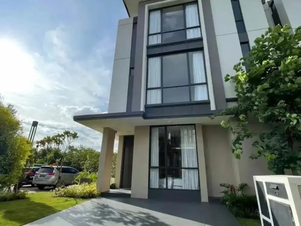 JUAL RUMAH LOKASI JL UTAMA PERUMAHAN BUMI MARINA 4 MOBIL DI SURABAYA