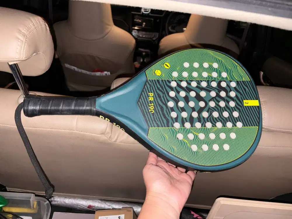 Dijual Raket Padel (Merk KUIKMA type PR 190)