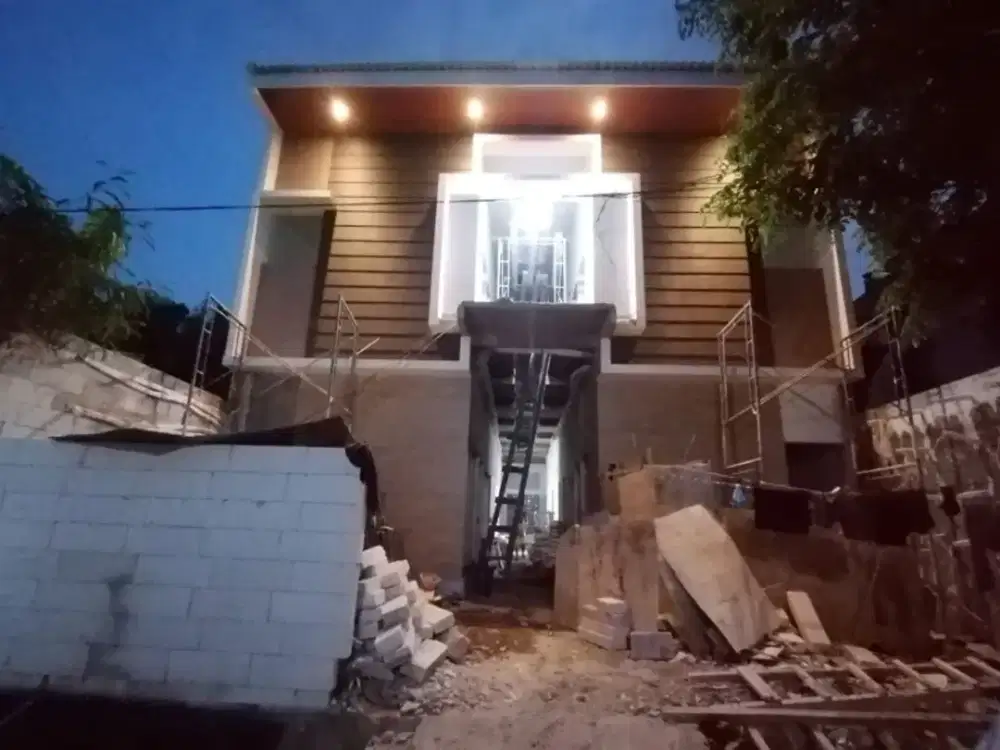 HANYA DISINI RUMAH KOSTLOKASI JALAN RAYA KEPUTIH