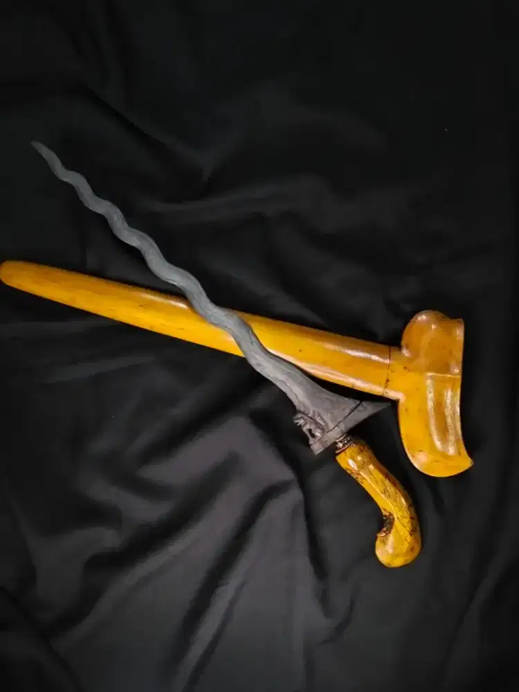 Keris Pusaka Sepuh Singobarong Luk 13 Asli Kuno Lawasan