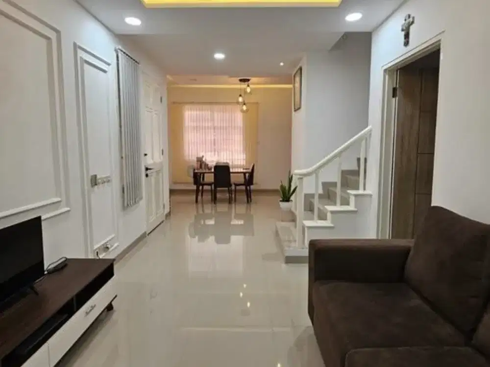 CAKEP BANGET! Full furnished Townhouse Taman Elok, Kawaraci