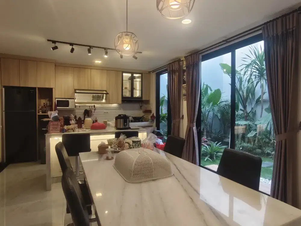 jual rumah full furnish suvarna sutra