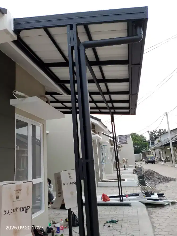 kanopi baja ringan