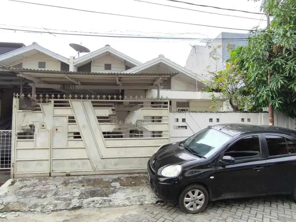 TURUN HARGA RUMAH HADAP TENGGARA HARGA TERMURAH DI TAMAN SURYA 2