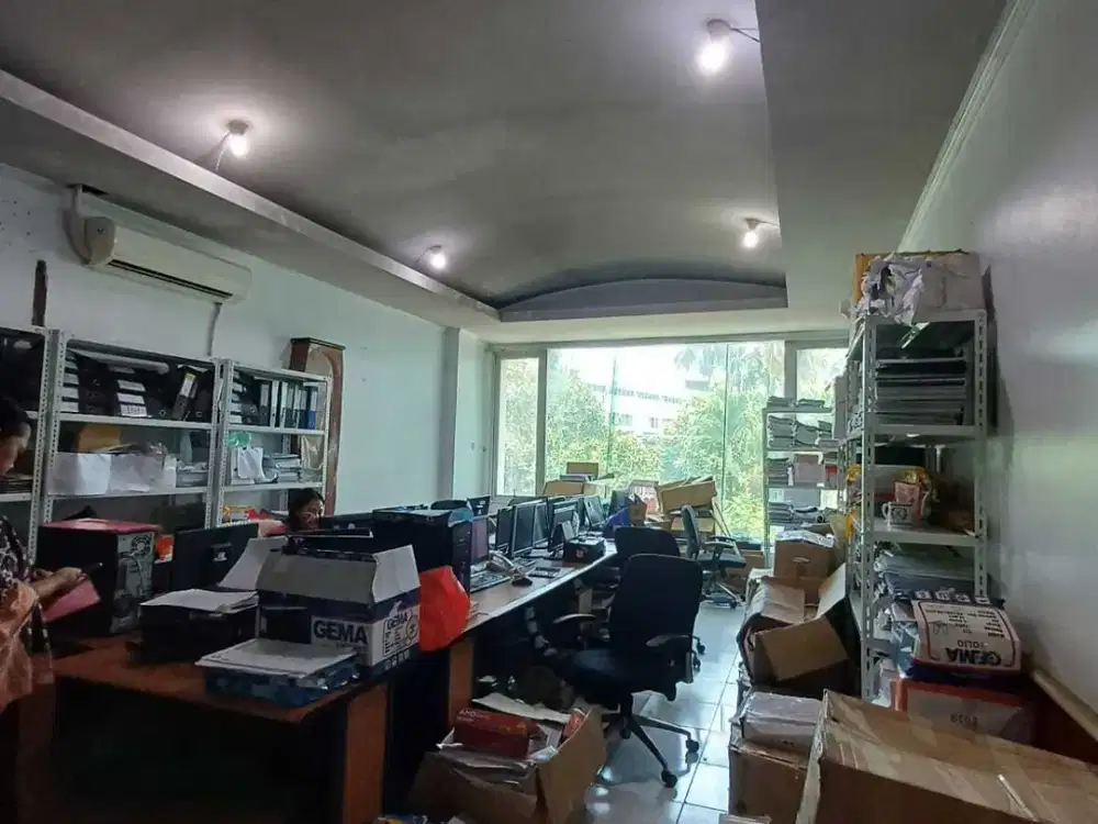 RUKO SIAP USAHA 4 LANTAI LOKASI BAGUS HARGA MURAH DI MEDITERANIA PIK 1