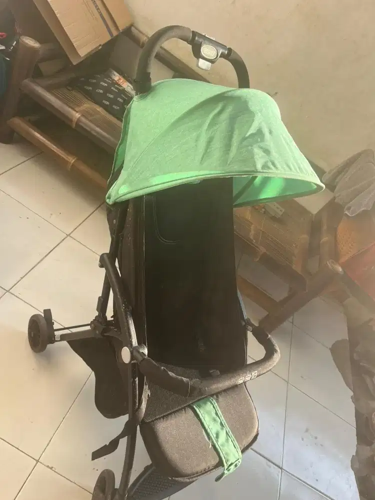 Preloved stroller cabin size