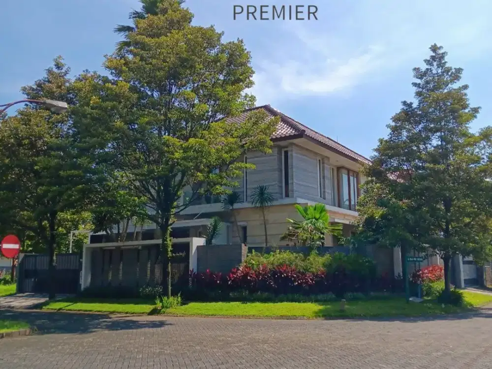 Dijual Murah Rumah Elite/ Mewah Siap Huni di Araya Golf Malang.