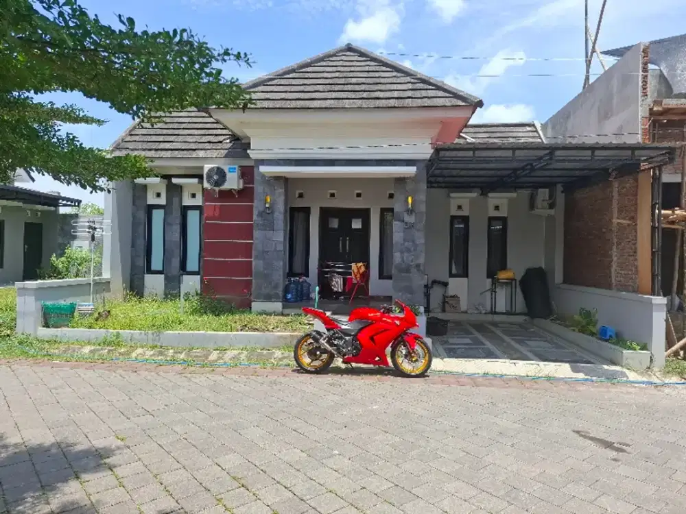 Rumah full furnish lokasi di perumahan cluster strategis SOBA