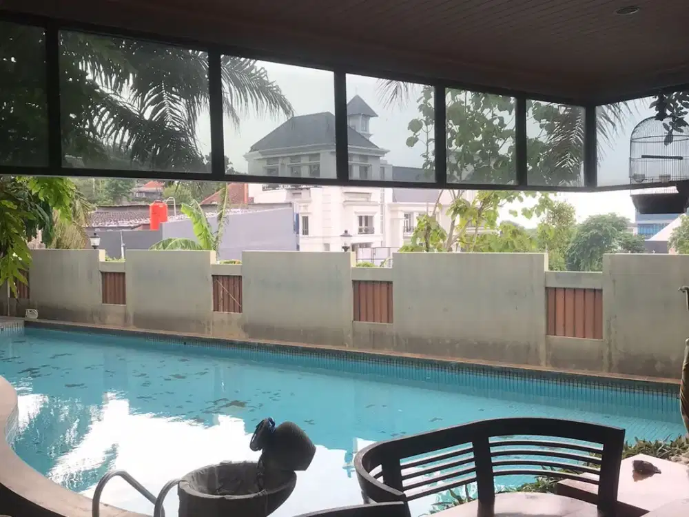 Rumah Besar 3lantai Tengah Kota Ada Kolam Renang&Rooftop full View