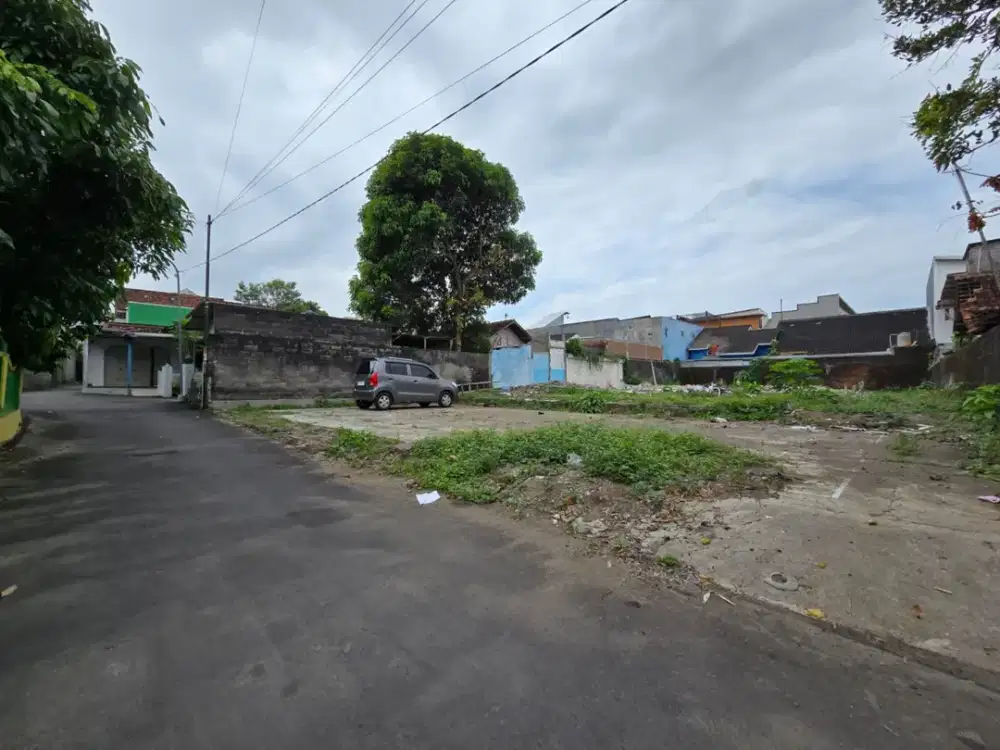 4 JUTAAN/m2, 400 Meter Kampus UPN Jogja, Tanah Concat SHM Ready