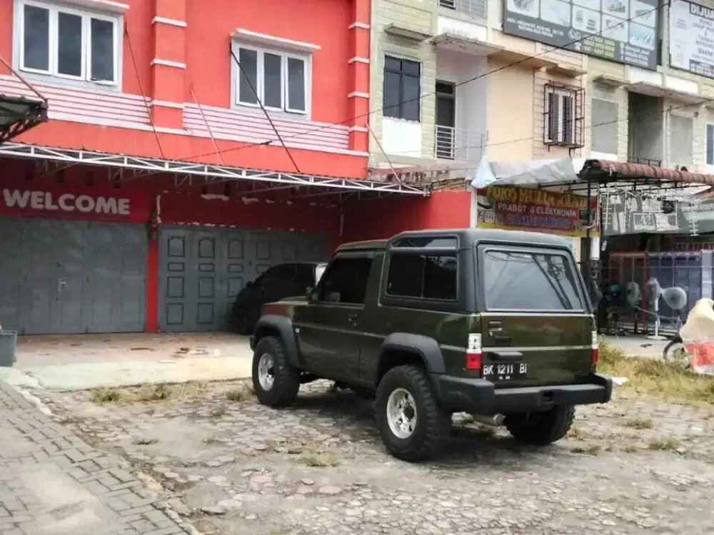 Dijual Ruko Gandeng Murah dan Strategis di Pinggir Jalan Besar