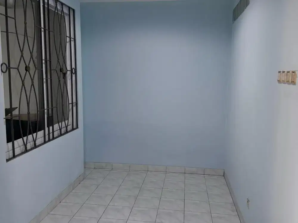 DIJUAL DIBAWAH NJOP RUMAH TAMPAK SIRING DAAN MOGOT BARU JAKARTA BARAT