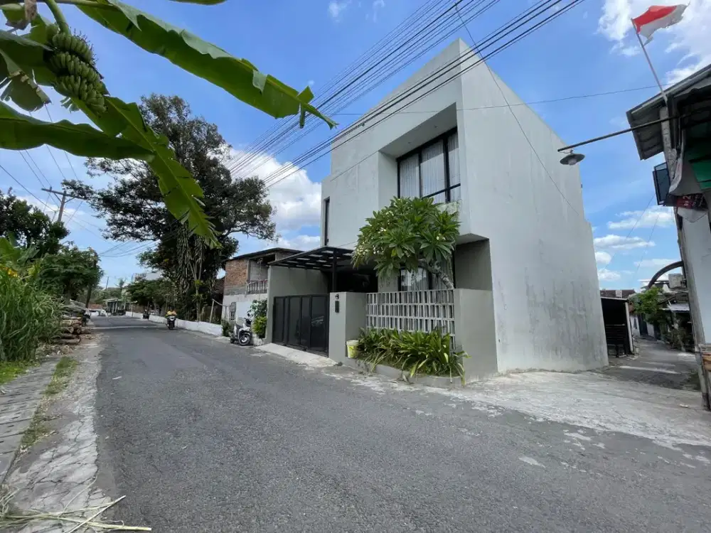 200 JUTAAN; Utara Hyatt Palagan Jogja, SHM