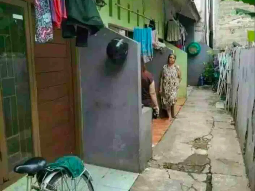 DIJUAL Kontrakan 4 Pintu Lokasi Peninggilan Ciledug Tangerang
