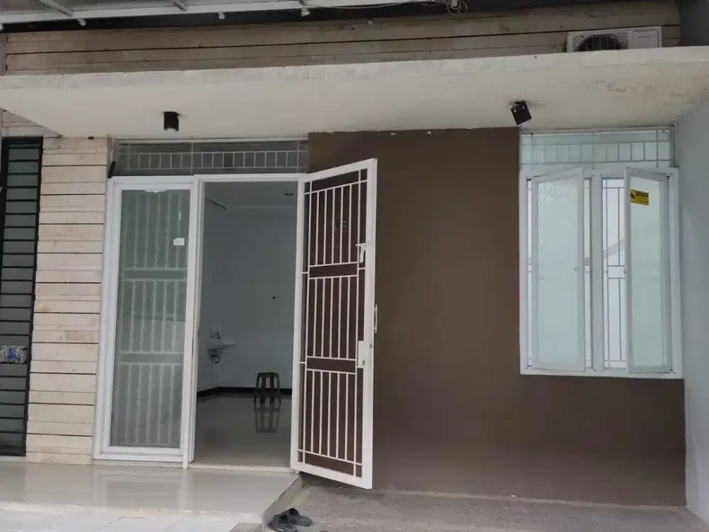 Dijual Rumah Minimalis Siap Huni Taman Kopo Indah 3