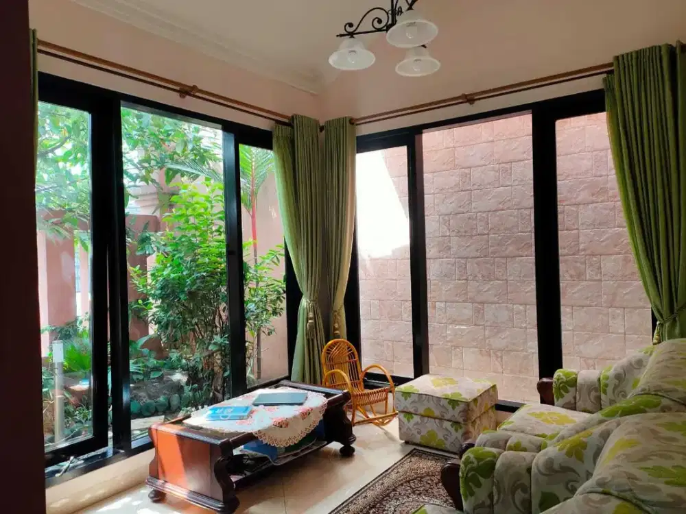 Dijual Rumah Premium bahan bangunan terbaik di Komplek Leuwisari