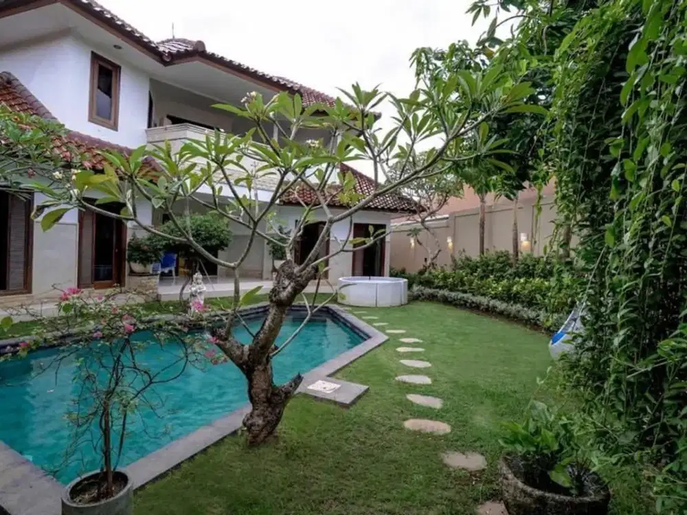 Spacious 4-Bedroom Villa For Yearly Rental In Jimbaran