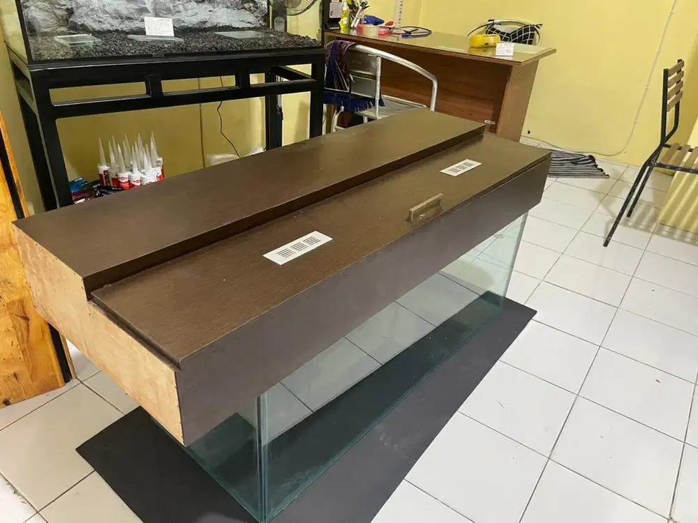 Tutup Atas Aquarium