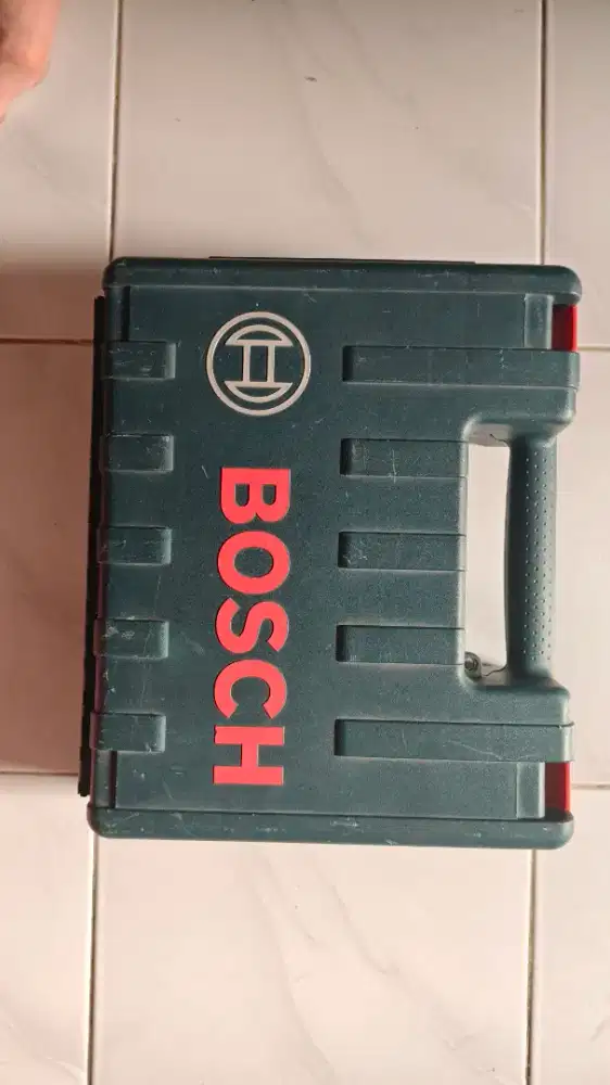 Bosch mesin bor baterai