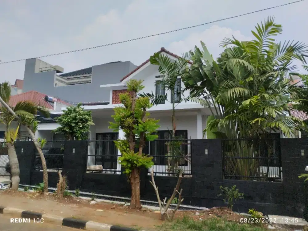 Rumah di Villa Cinere Mas