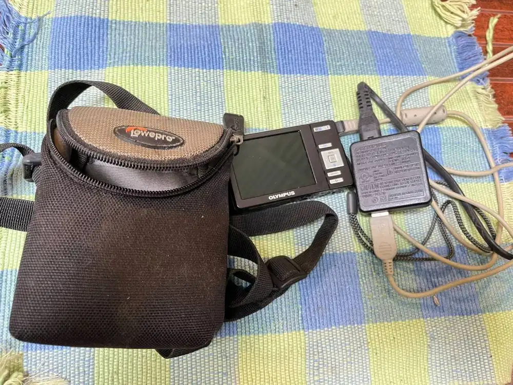 Jual Kamera Olympus FE-5030 14 Mega Pixels-kondisi mati